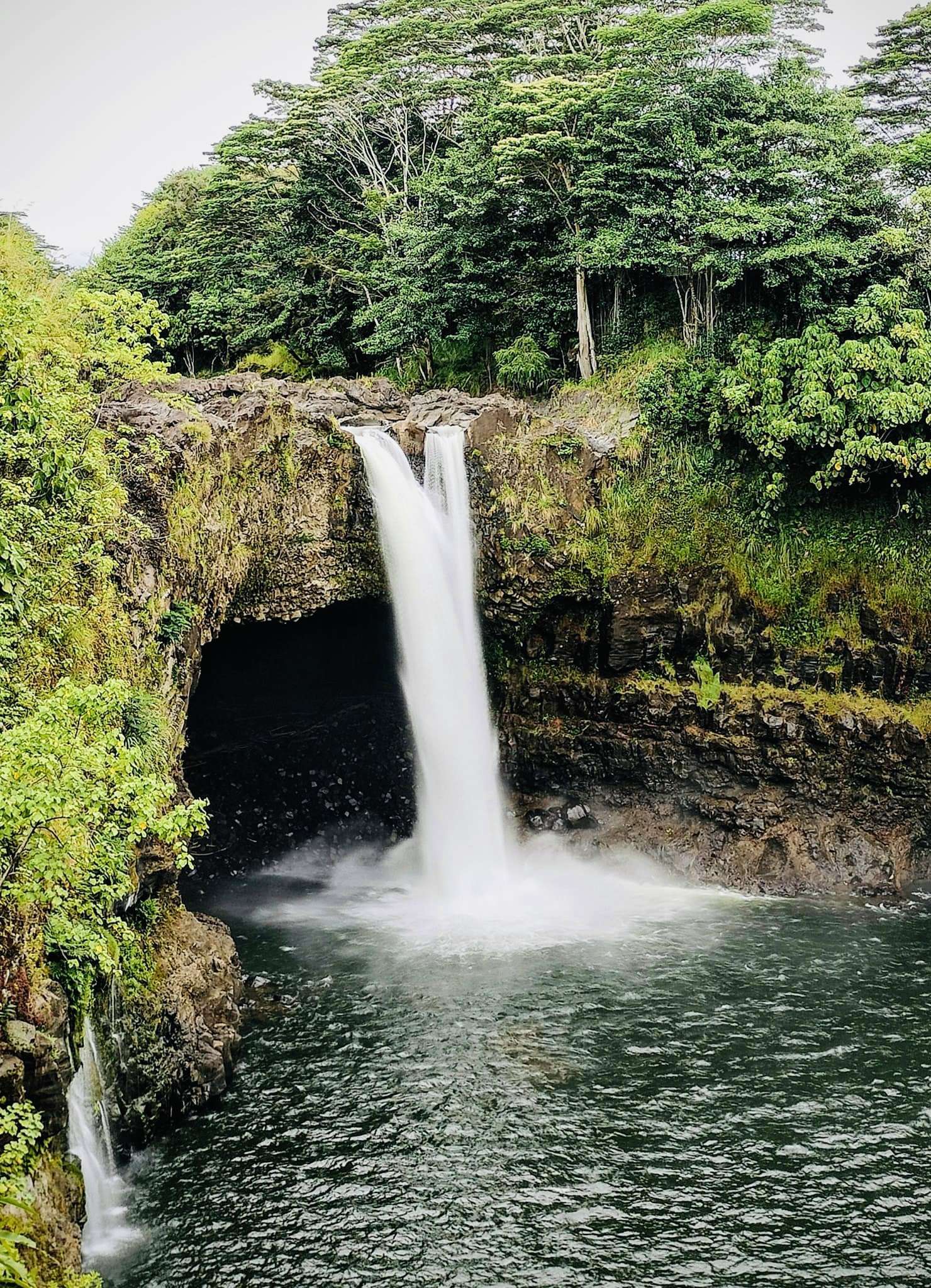 Rainbow Falls Hilo Hawaii's Enchanting Oasis of Beauty