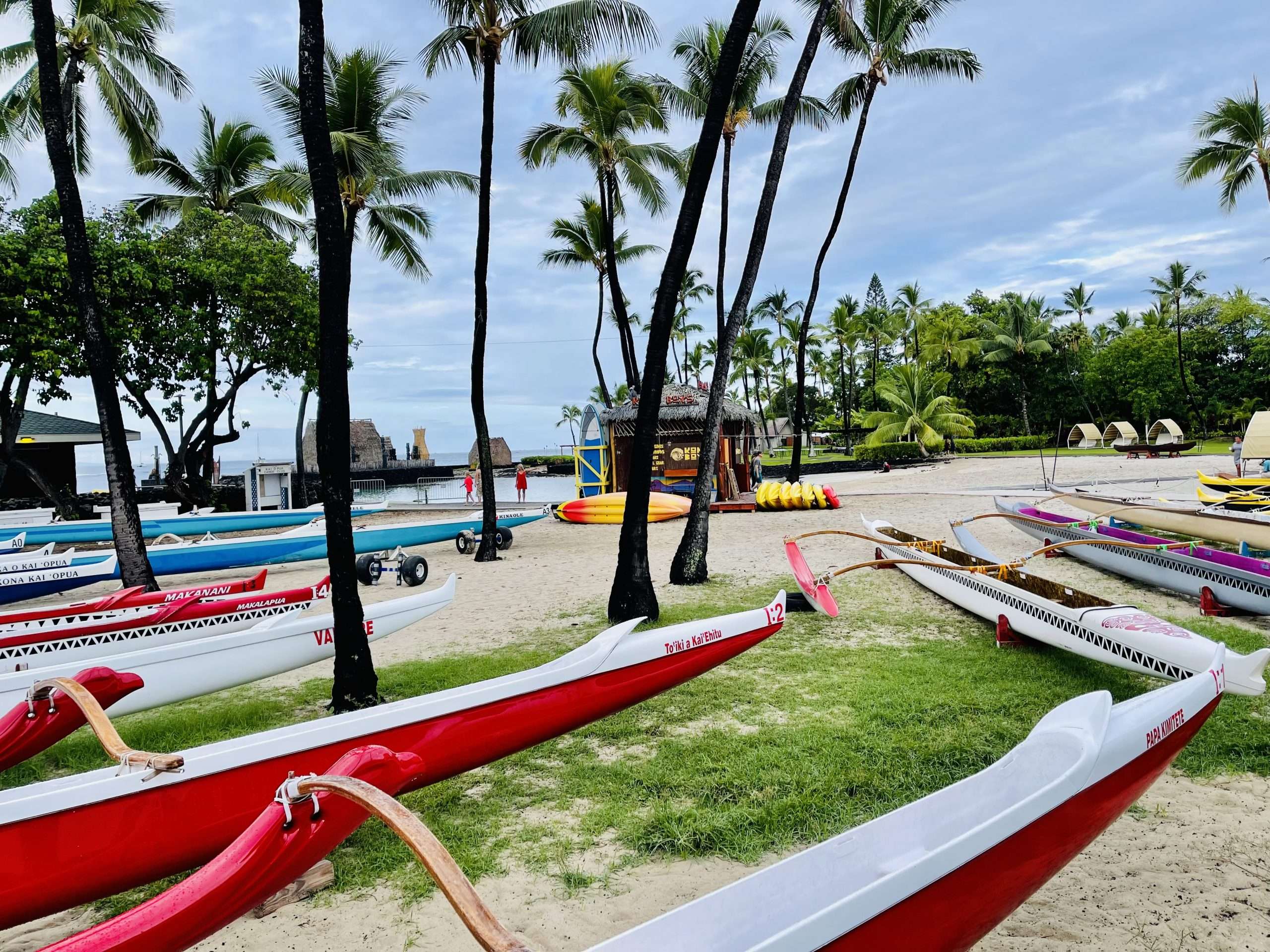 Outrigger Canoes at Kamehameha Beach/ Kamakahonu, located in front of Courtyard Marriott King Kamehameha Beach Hotel, hotel grounds. Photo Credit: BIR